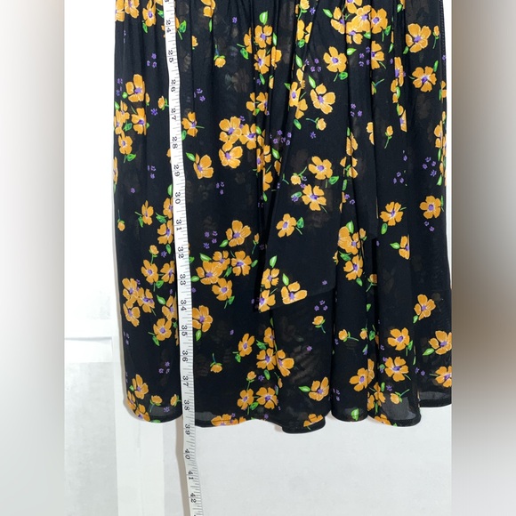 Cabi Wrap Dress Floral Pattern Black Style #5945 Size Small - Picture 3 of 12